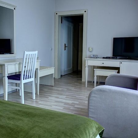 Hotel Gorenje Cagllavice Екстер'єр фото