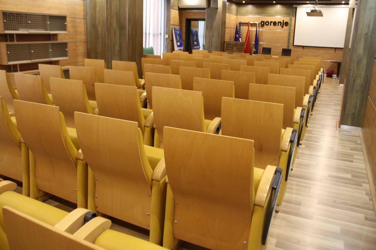 Hotel Gorenje Cagllavice Екстер'єр фото